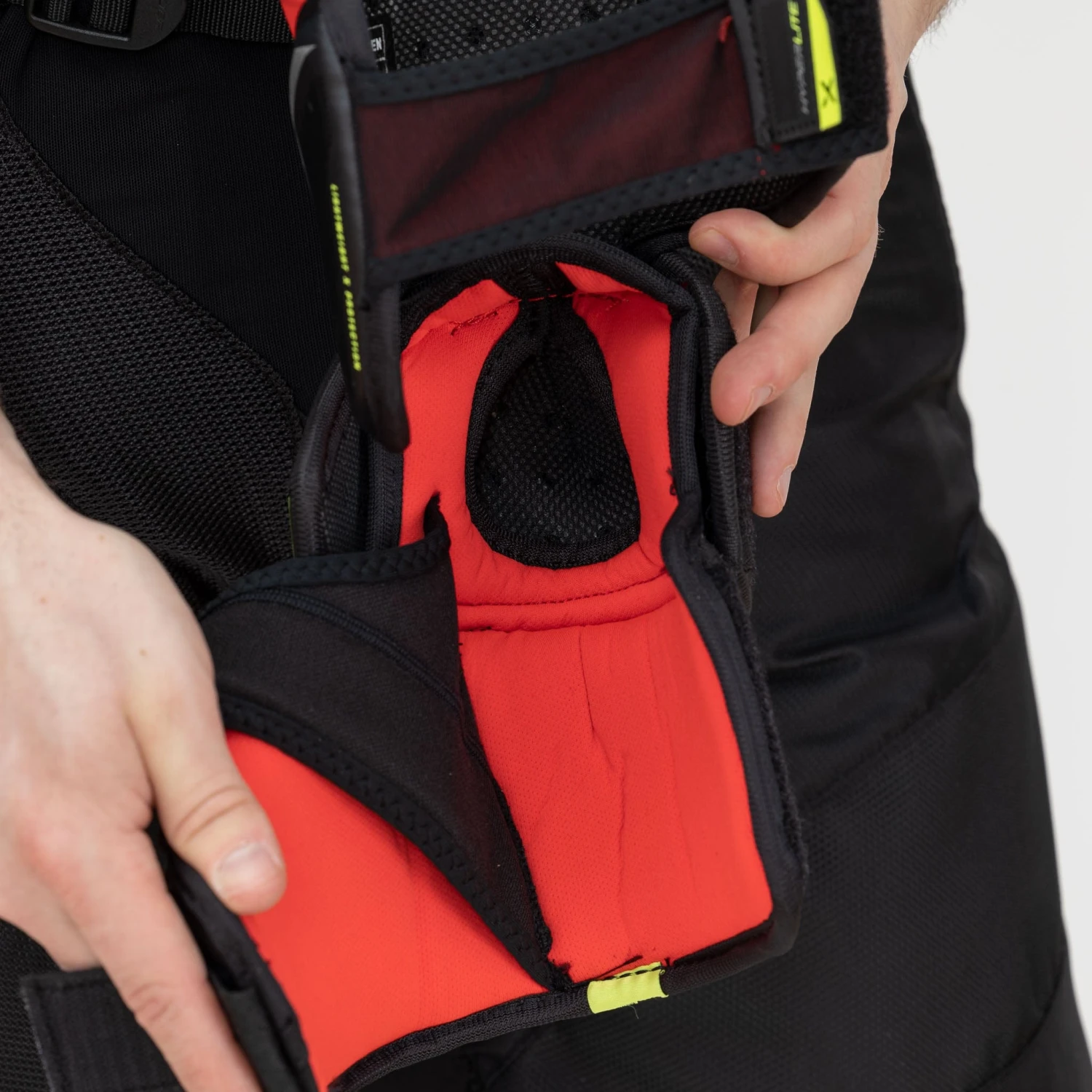 Bauer Vapor Hyperlite Intermediate Hockey Elbow Pads 11 Bauer Vapor Hyperlite Intermediate Hockey Elbow Pads - Image 11