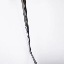 Bauer Vapor HyperLite Junior Hockey Stick - 50 Flex -Hockey Discount Store bauer hockey sticks bauer vapor hyperlite junior hockey stick 50 flex 28796991340610