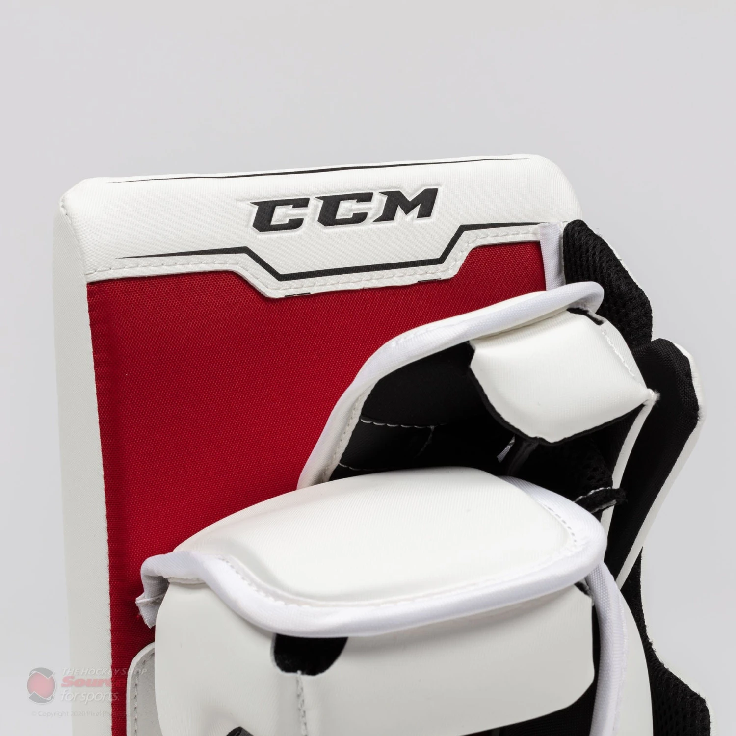 CCM Axis A1.9 Intermediate Goalie Blocker 6 CCM Axis A1.9 Intermediate Goalie Blocker - Image 6