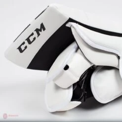 CCM Extreme Flex E4.5 Senior Goalie Blocker - Source Exclusive -Hockey Discount Store ccm blockers ccm extreme flex e4 5 senior goalie blocker source exclusive 5311045304386