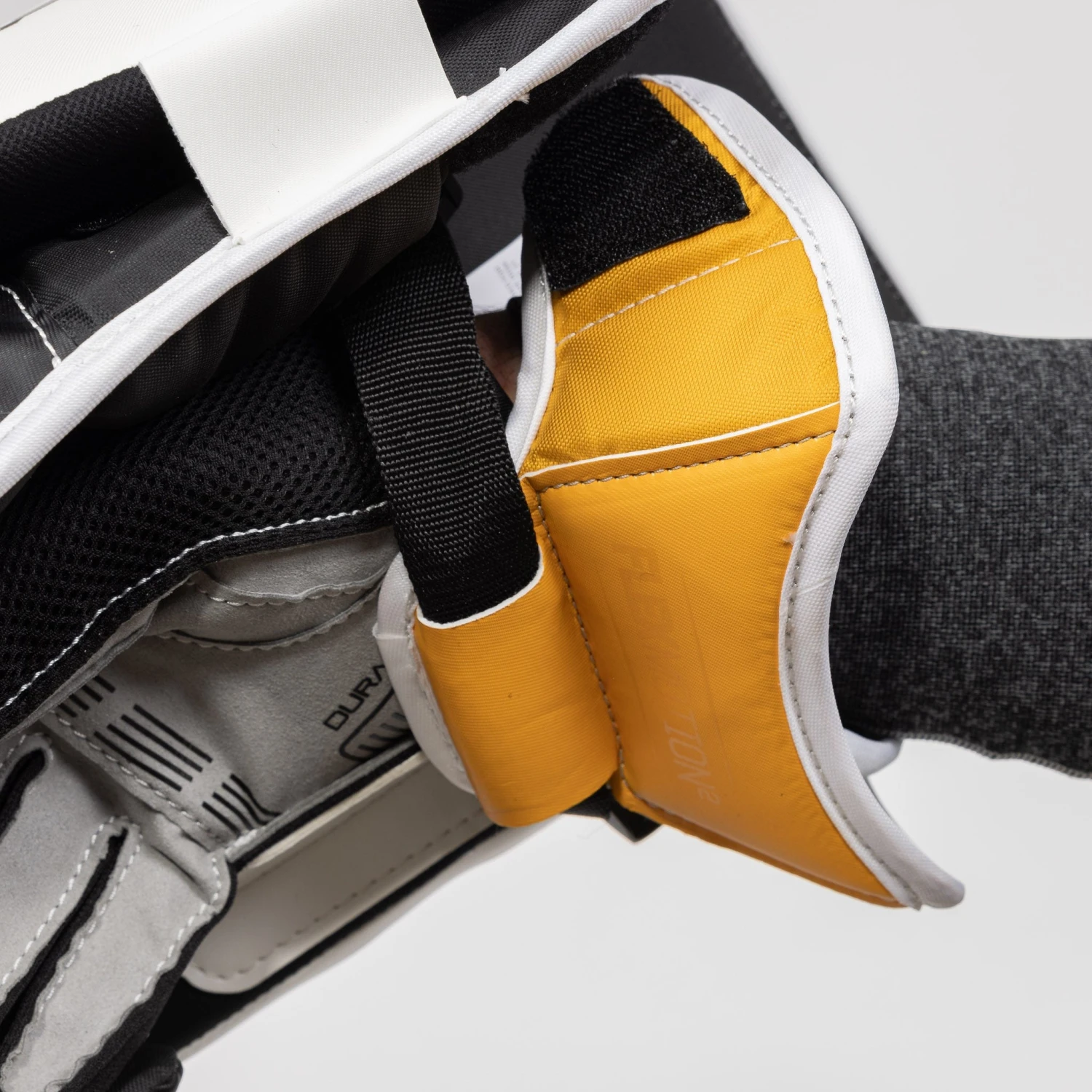 CCM Extreme Flex E6.5 Senior Goalie Blocker 8 CCM Extreme Flex E6.5 Senior Goalie Blocker - Image 8