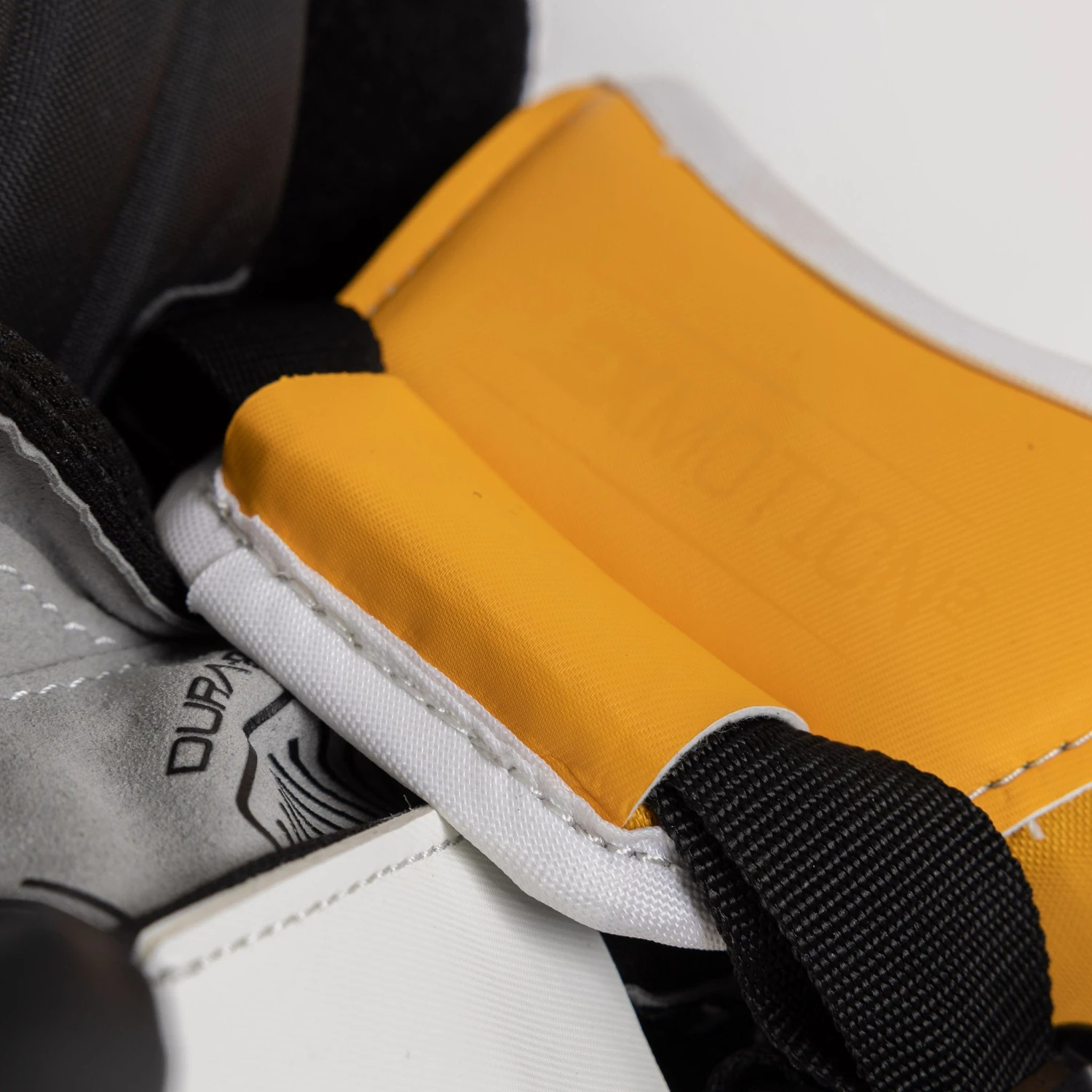 CCM Extreme Flex E6.5 Senior Goalie Blocker 12 CCM Extreme Flex E6.5 Senior Goalie Blocker - Image 12