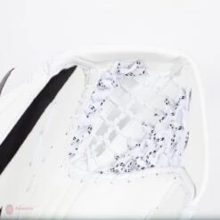 CCM Extreme Flex E4.5 Junior Goalie Catcher - Source Exclusive -Hockey Discount Store ccm catchers ccm extreme flex e4 5 junior goalie catcher source exclusive 5323871682626