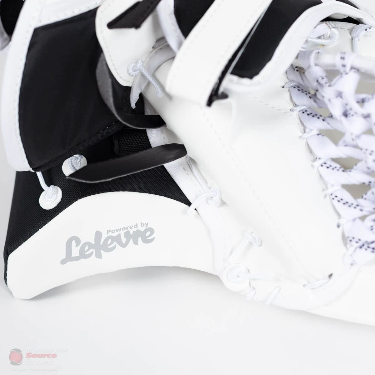 CCM Premier P2.5 Junior Goalie Catcher - Source Exclusive 5 CCM Premier P2.5 Junior Goalie Catcher - Source Exclusive - Image 5