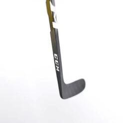 CCM Tacks 9080 Senior Hockey Stick 17 CCM Tacks 9080 Senior Hockey Stick -Hockey Discount Store ccm hockey sticks ccm tacks 9080 senior hockey stick 28797093478466