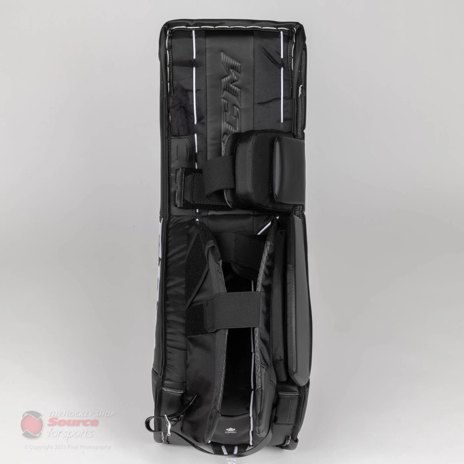 CCM Extreme Flex E5.5 Junior Goalie Leg Pads - Source Exclusive 4 CCM Extreme Flex E5.5 Junior Goalie Leg Pads - Source Exclusive - Image 4