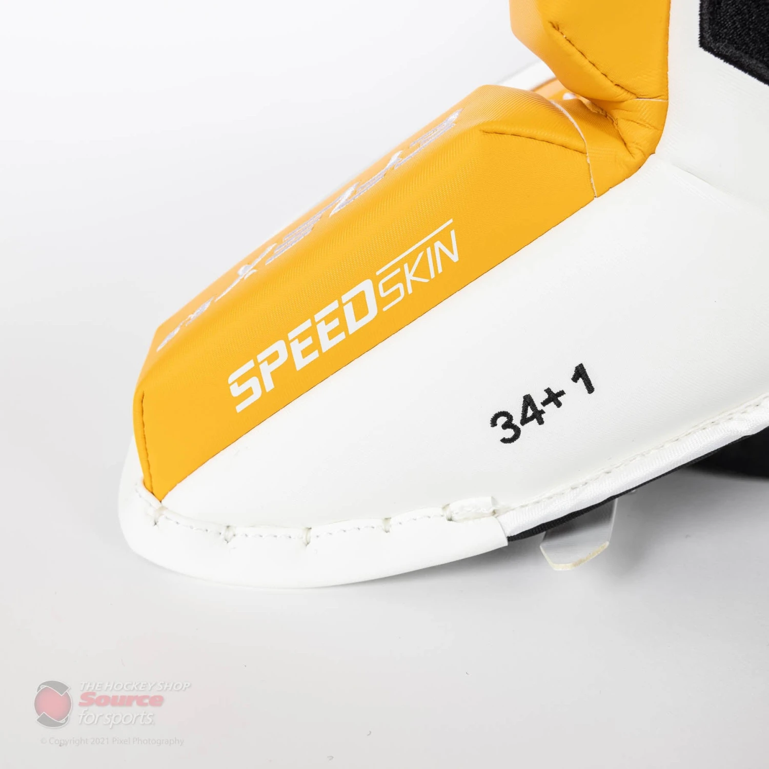 CCM Extreme Flex E5.9 Senior Goalie Leg Pads 9 CCM Extreme Flex E5.9 Senior Goalie Leg Pads - Image 9