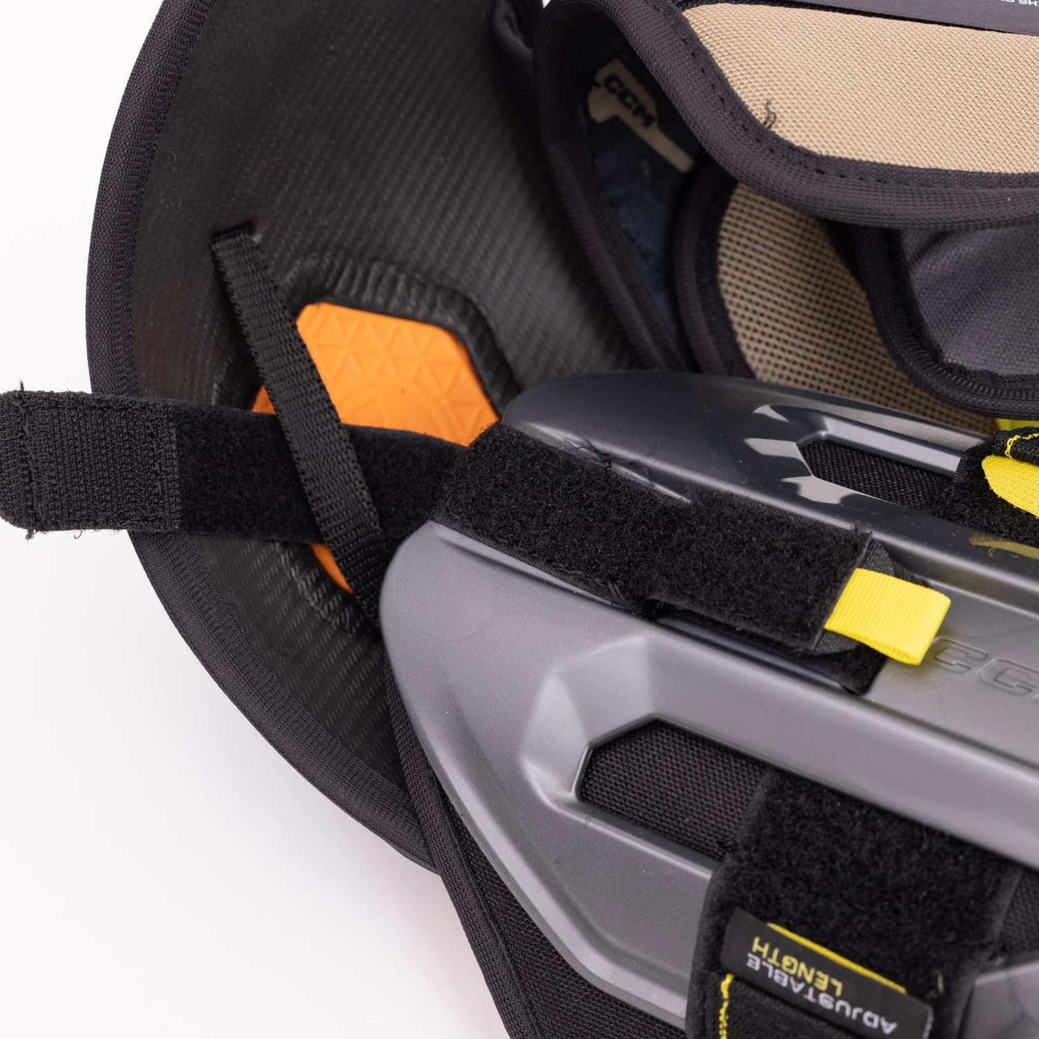 CCM Tacks AS-V Pro Senior Hockey Shoulder Pads 17 CCM Tacks AS-V Pro Senior Hockey Shoulder Pads - Image 17