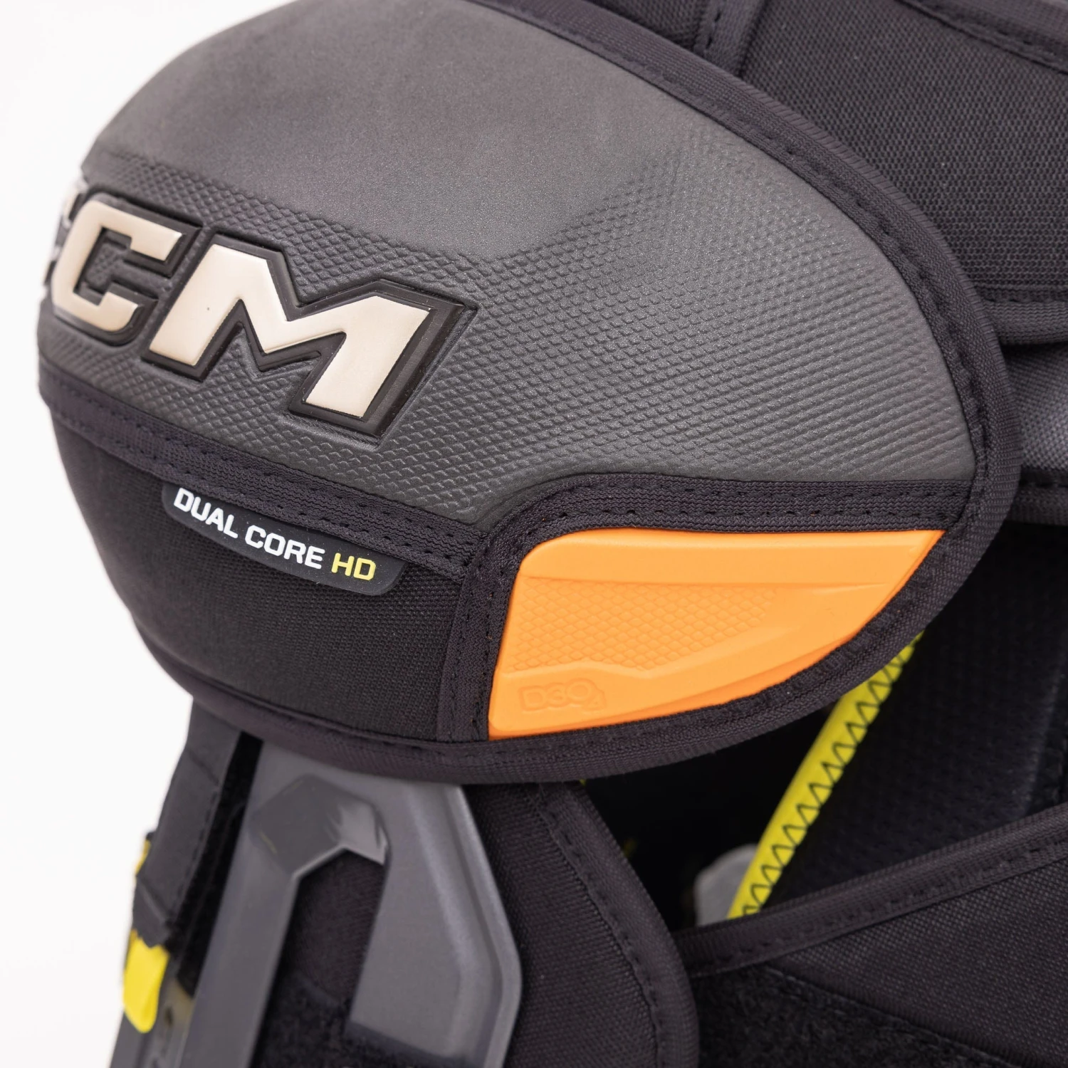 CCM Tacks AS-V Pro Senior Hockey Shoulder Pads 7 CCM Tacks AS-V Pro Senior Hockey Shoulder Pads - Image 7