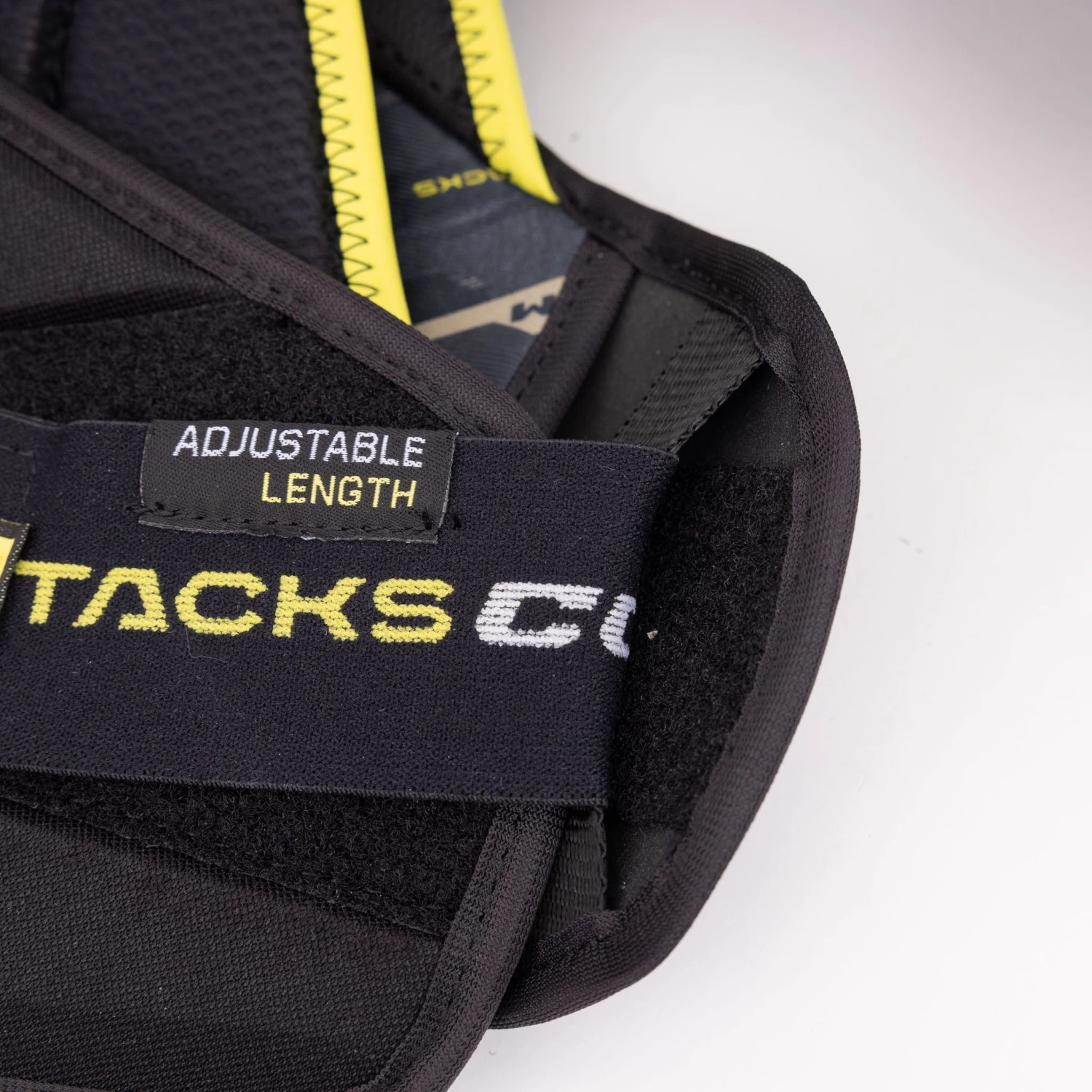 CCM Tacks AS-V Pro Senior Hockey Shoulder Pads 13 CCM Tacks AS-V Pro Senior Hockey Shoulder Pads - Image 13