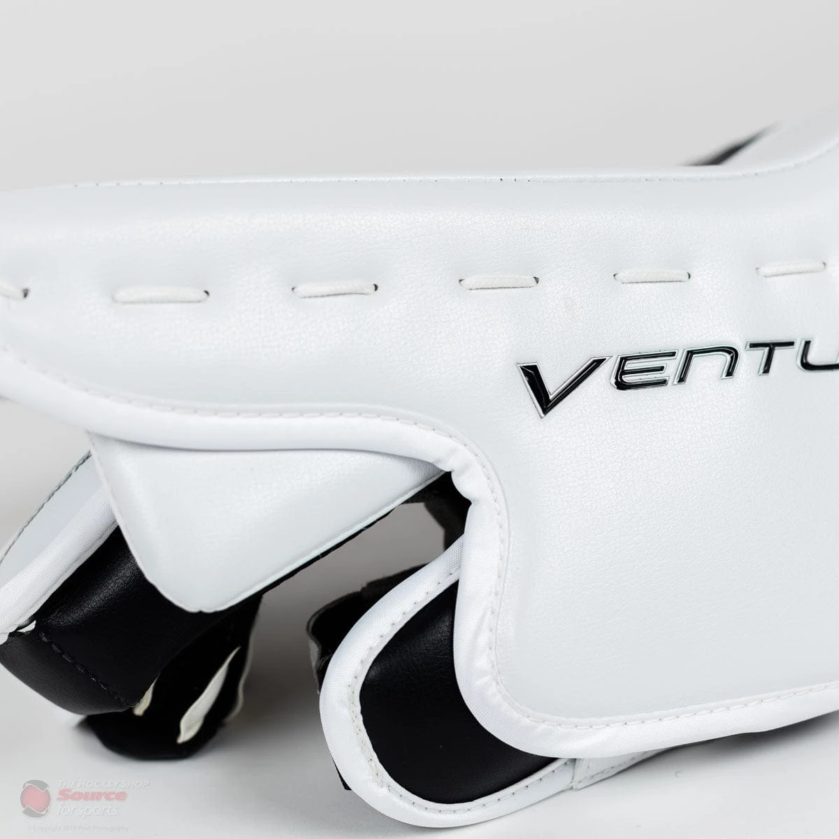 Vaughn Ventus SLR2 Pro Carbon Senior Goalie Blocker 3 Vaughn Ventus SLR2 Pro Carbon Senior Goalie Blocker - Image 3