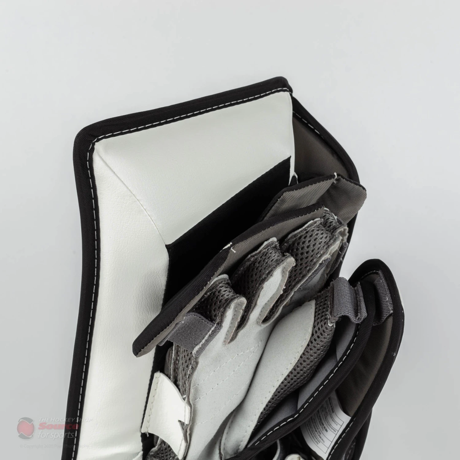 Warrior Ritual G5 Youth Goalie Blocker 5 Warrior Ritual G5 Youth Goalie Blocker - Image 5