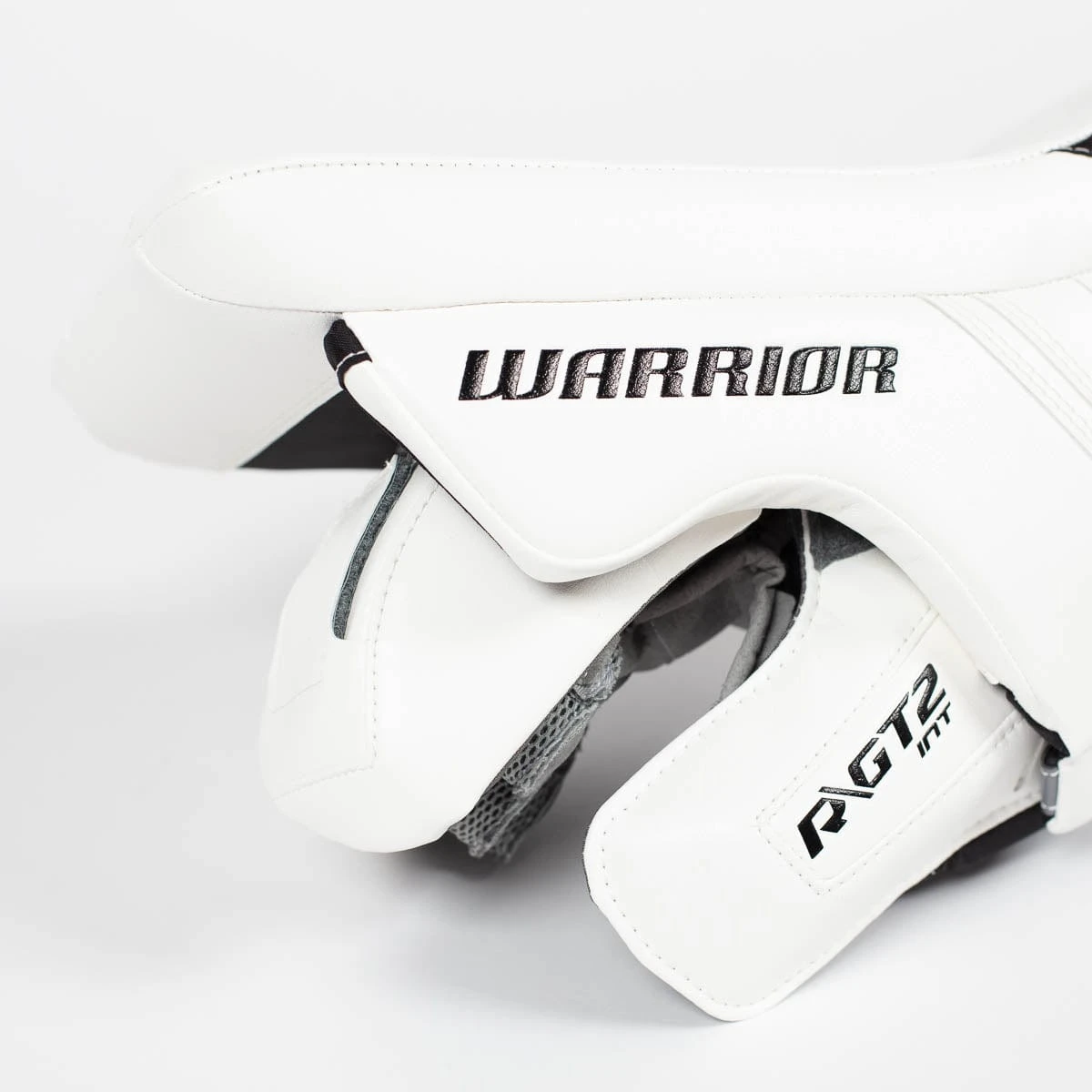 Warrior Ritual GT2 Intermediate Goalie Blocker 2 Warrior Ritual GT2 Intermediate Goalie Blocker - Image 2