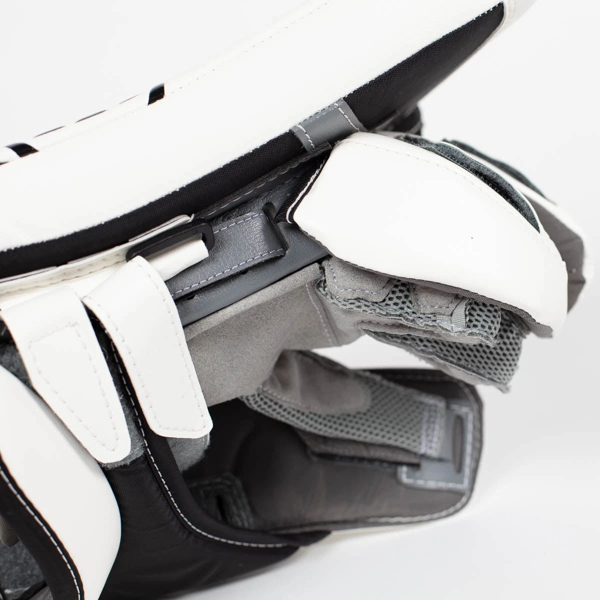 Warrior Ritual GT2 Intermediate Goalie Blocker 4 Warrior Ritual GT2 Intermediate Goalie Blocker - Image 4