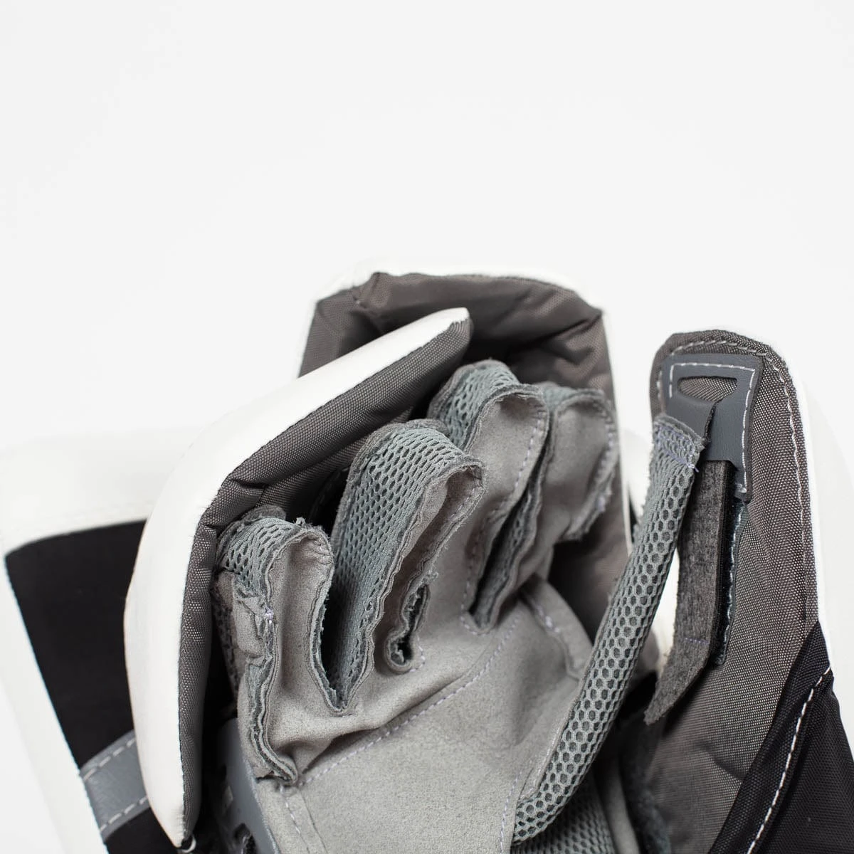 Warrior Ritual GT2 Intermediate Goalie Blocker 10 Warrior Ritual GT2 Intermediate Goalie Blocker - Image 10