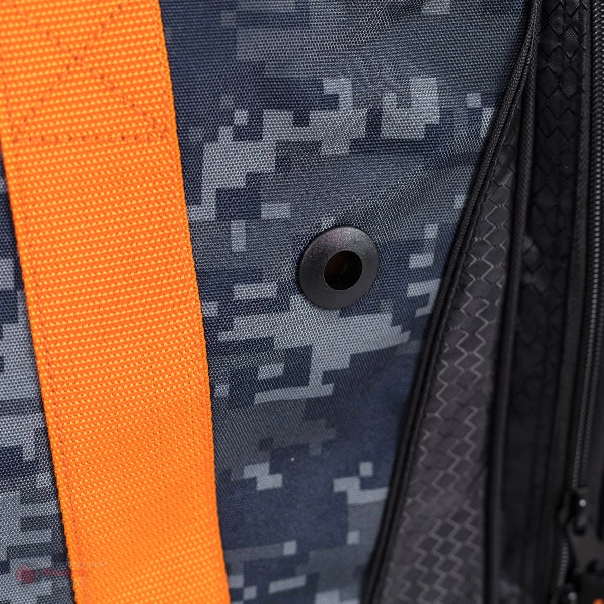 Warrior Q20 Junior Carry Hockey Bag 5 Warrior Q20 Junior Carry Hockey Bag - Image 5