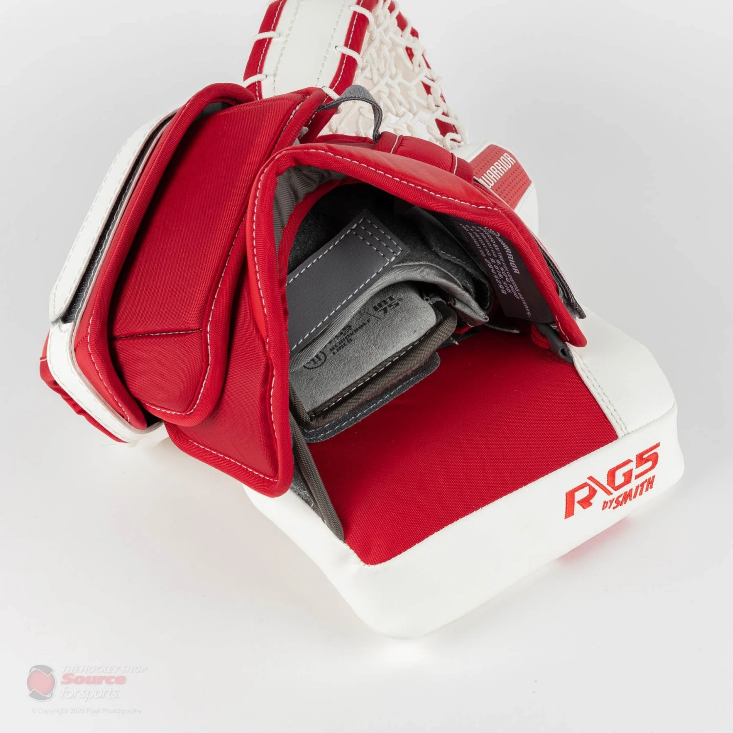 Warrior Ritual G5 Intermediate Goalie Catcher 4 Warrior Ritual G5 Intermediate Goalie Catcher - Image 4