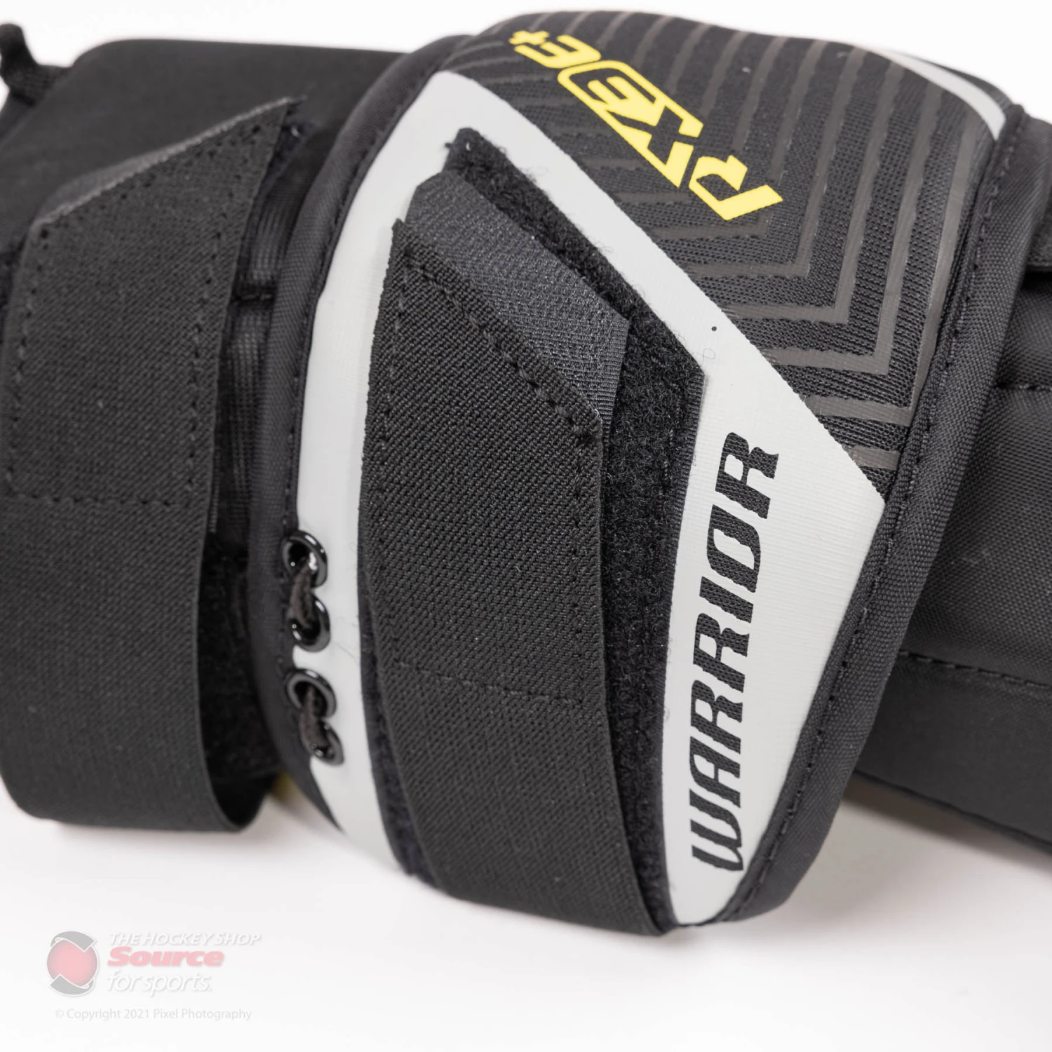 Warrior Ritual X3 E+ Intermediate Goalie Knee Pads 3 Warrior Ritual X3 E+ Intermediate Goalie Knee Pads - Image 3